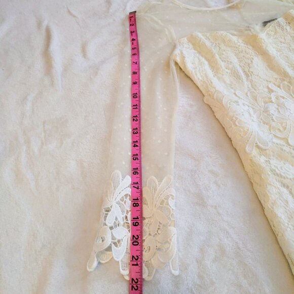 NWT Lulus Long Sleeve Lace Dress - Size S - Picture 15 of 16